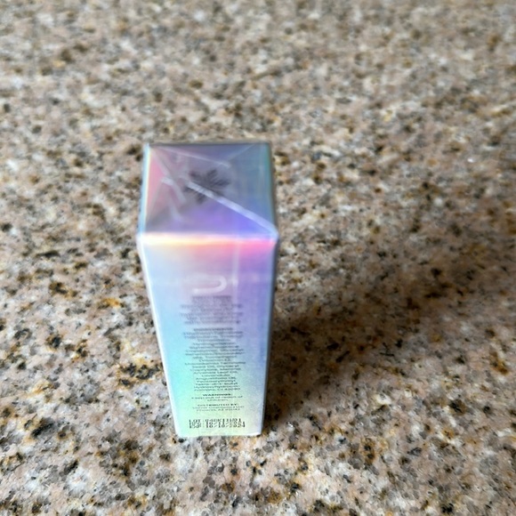 Moisturizing Lip Oil - still in original packaging, never been opened or used! - Picture 4 of 4